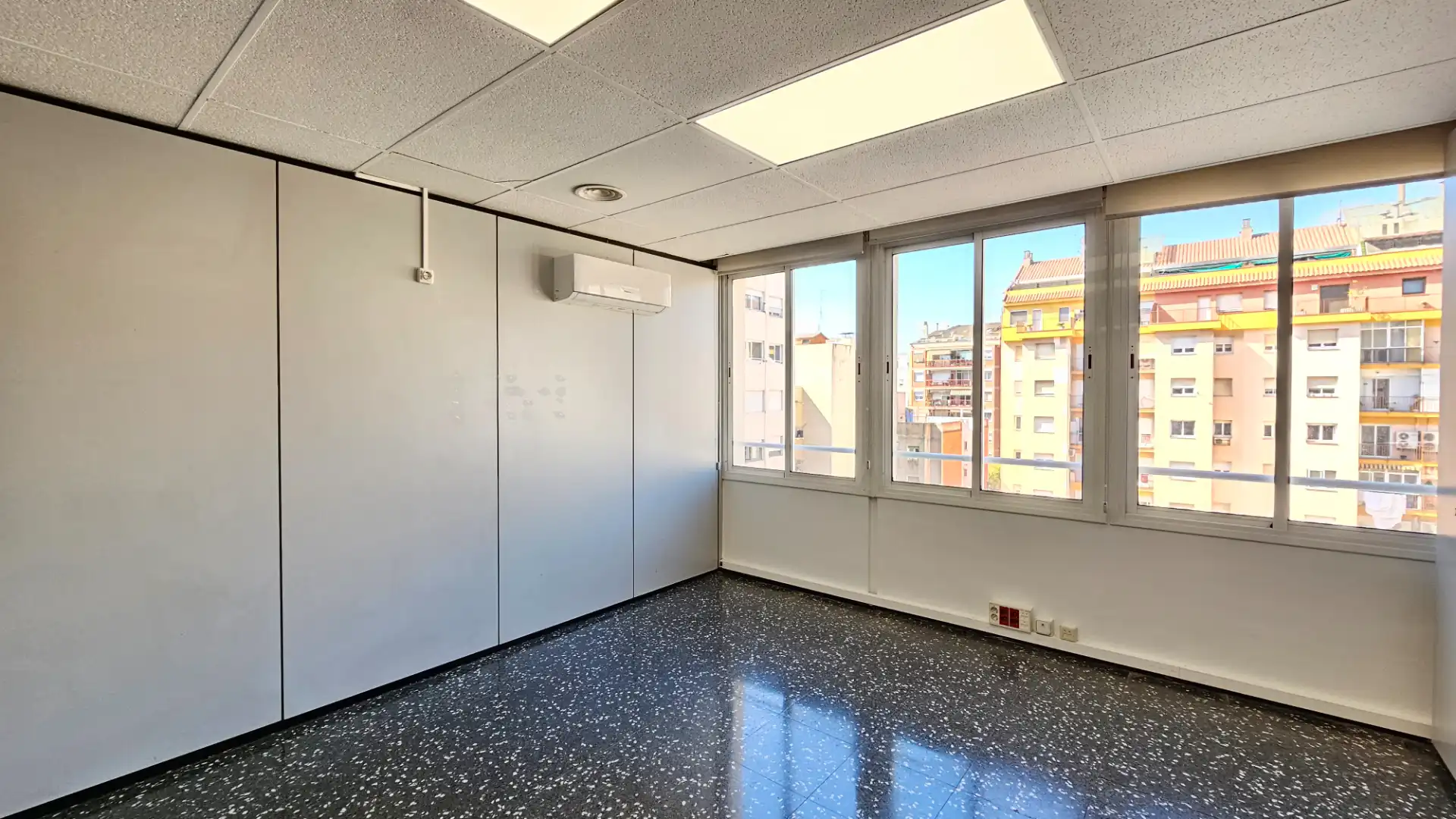Oficina de alquiler en Barcelona con Aire acondicionado, Calefacción y Terraza