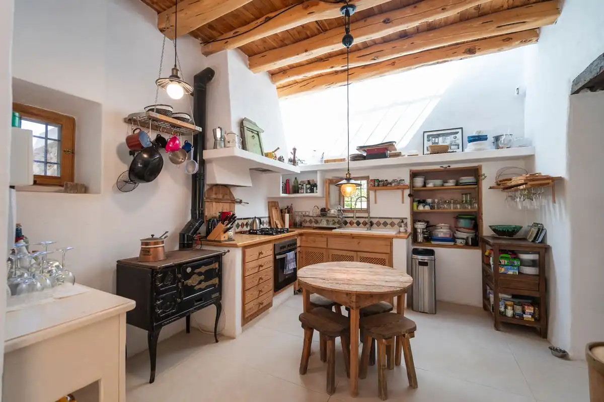 Cocina de Casa o chalet de alquiler en Sant Josep de sa Talaia con Aire acondicionado, Calefacción y Jardín privado