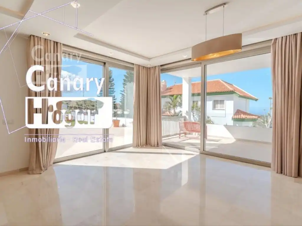 Dining room of Houses for sale in Adeje  with Air Conditioner and Swimming Pool