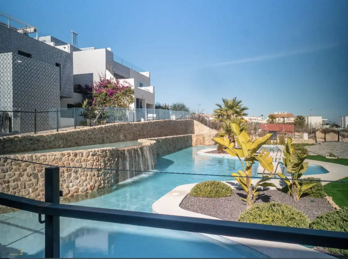 Apartamento con piscina en venta en N/A, imagen 2