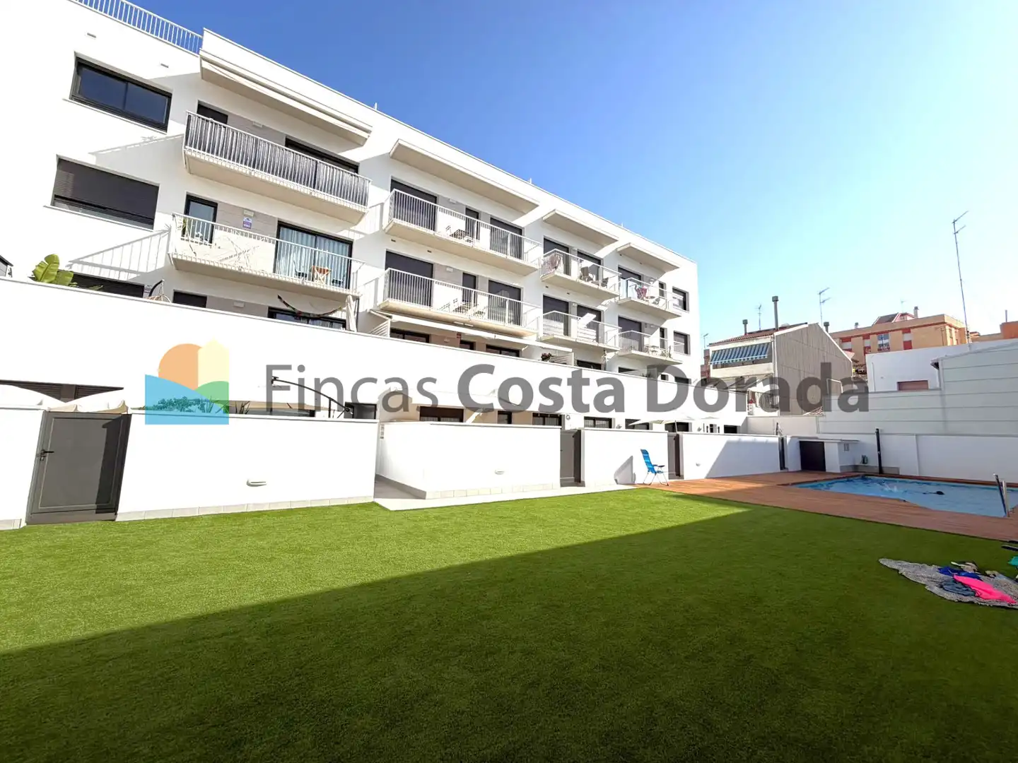 Vista exterior de Piso en venta en Vilanova i la Geltrú con Aire acondicionado, Calefacción y Parquet