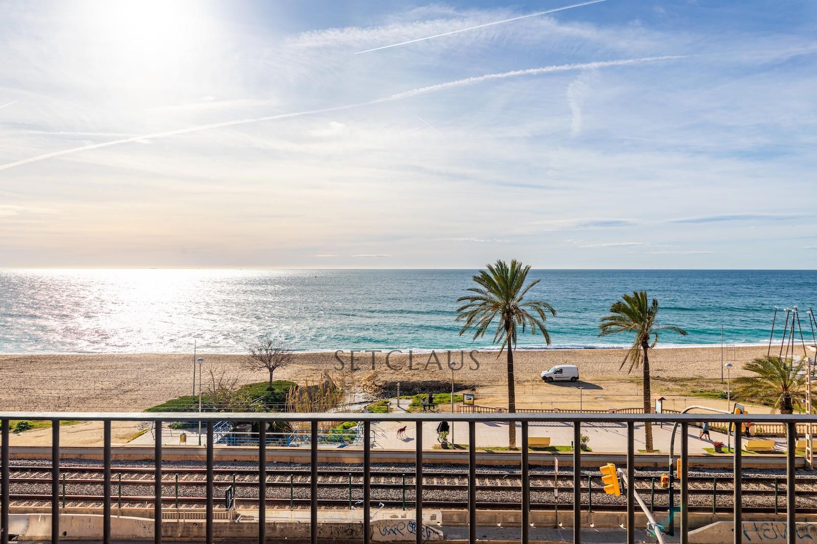 Vista exterior de Casa adosada en venda en El Masnou amb Aire condicionat, Calefacció i Terrassa
