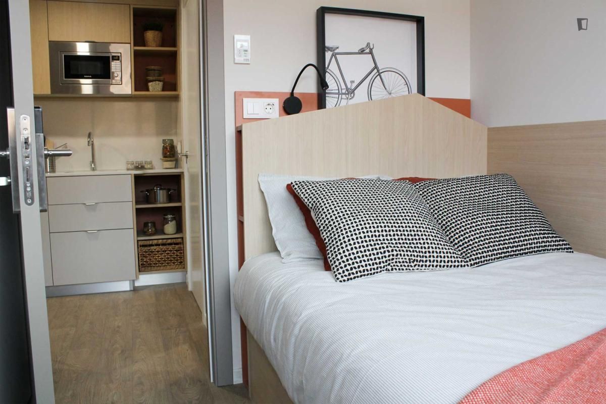 Bedroom of Flat to share in  Pamplona / Iruña  with Furnished and Internet