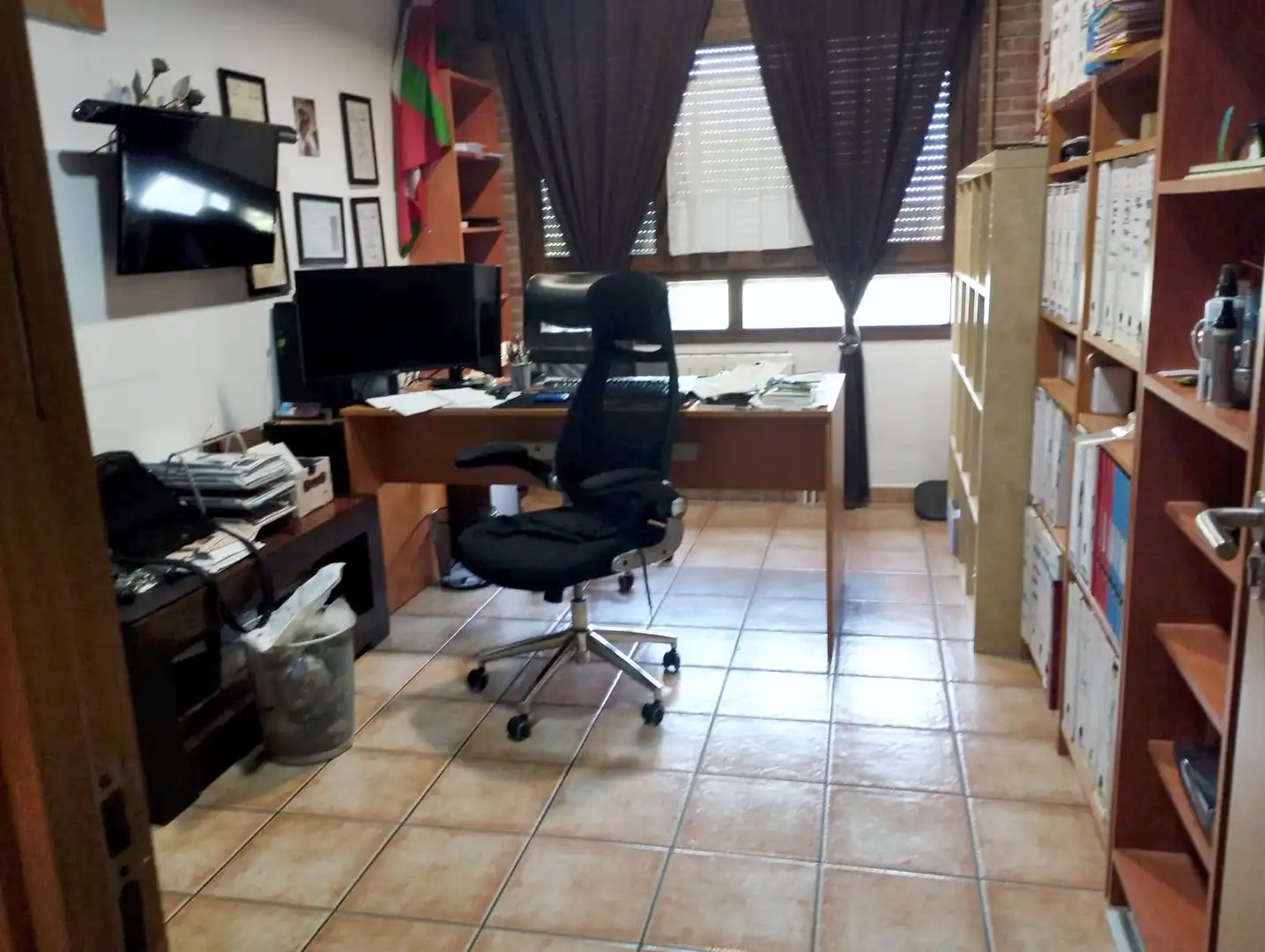 Commercial properties for sale in Botarell  with Air Conditioner, Heating and Terrace
