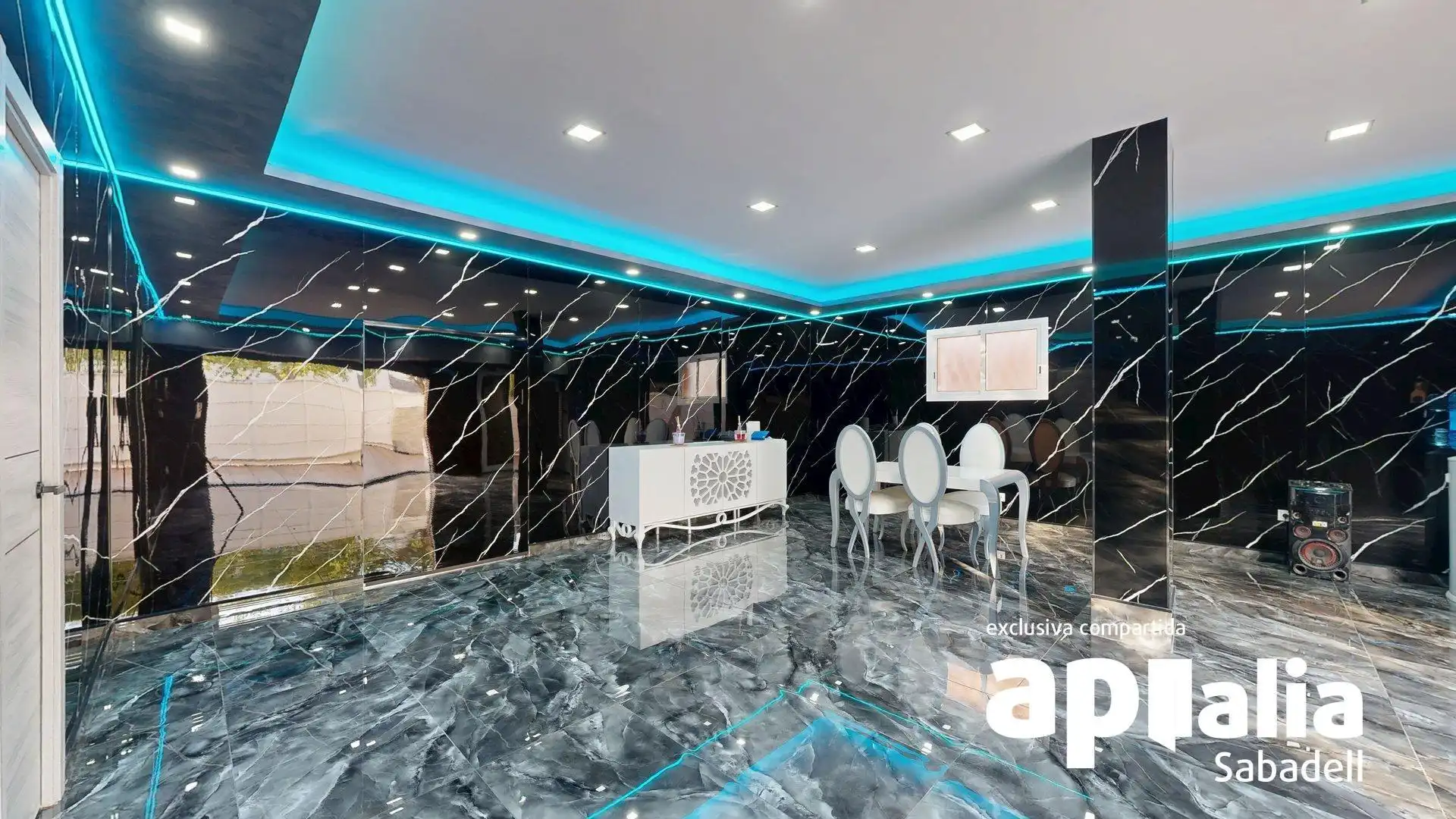 Detached house with terrace for sale in Carrer PIRINEUS, imagen 10
