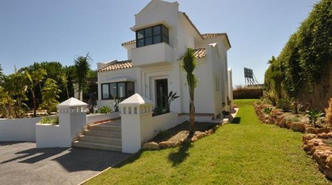Foto 2 de Casa o chalet de alquiler en Lomas de Marbella Club, Marbella