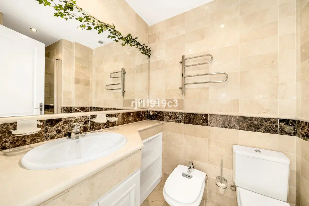 Piso con ascensor en venta en Elviria - Cabopino, imagen 25