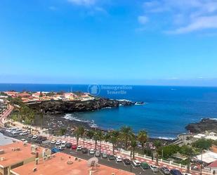 Außenansicht von Wohnungen miete in Santiago del Teide mit Terrasse, Möbliert und Gemeinschaftspool