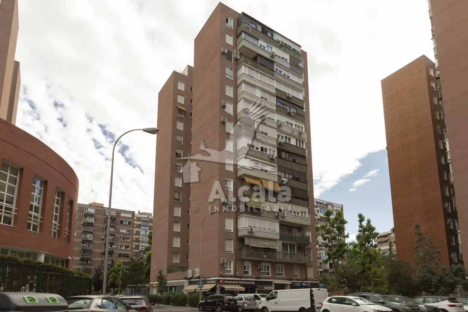 Vista exterior de Pis en venda en Madrid amb Aire condicionat, Calefacció i Terrassa