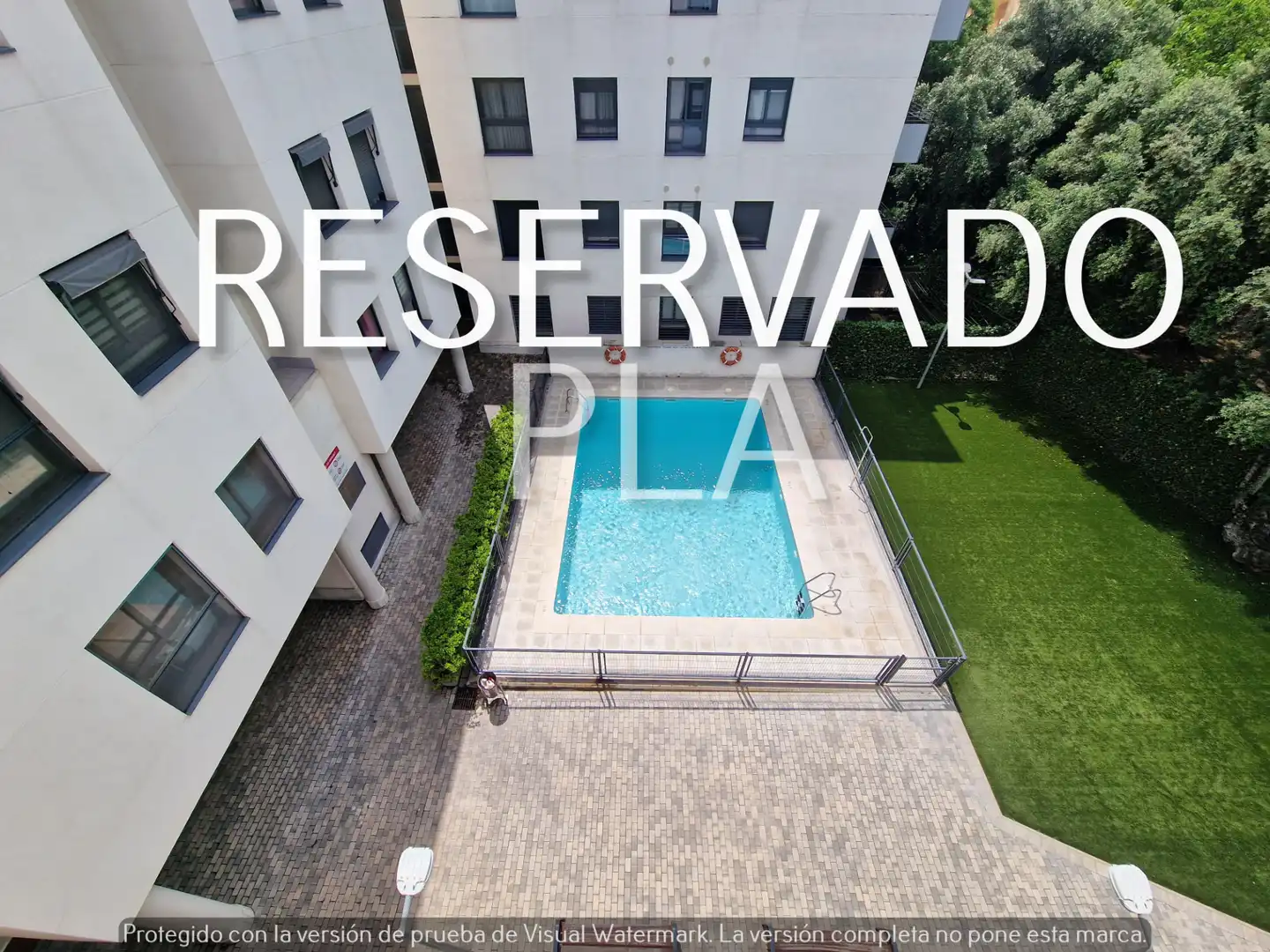 Baixos amb terrassa en venda a Carrer Bonaventura Calopa 3