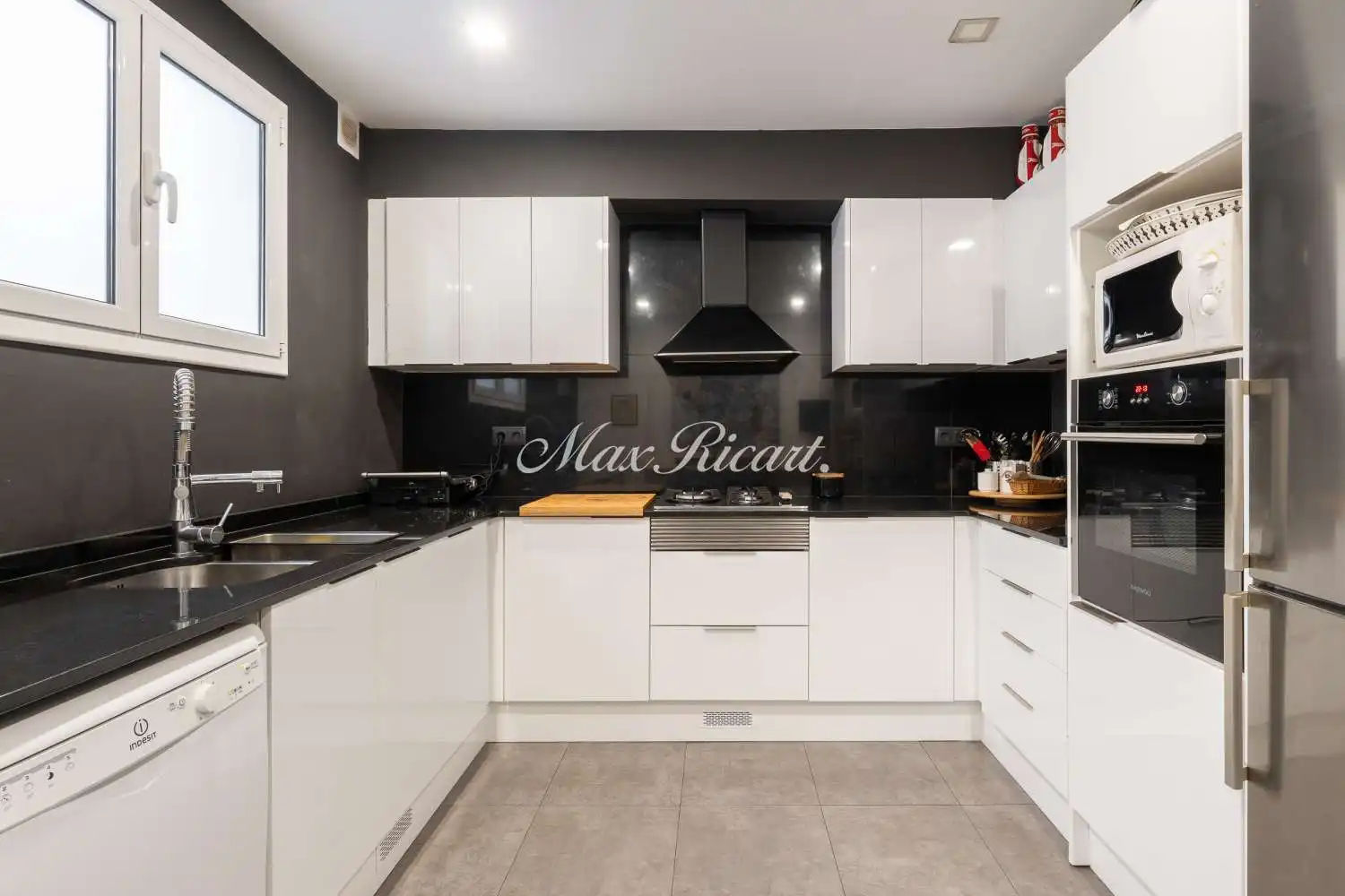 Kitchen of Flat for sale in Barcelona  with Heating, Terrace and Balcony