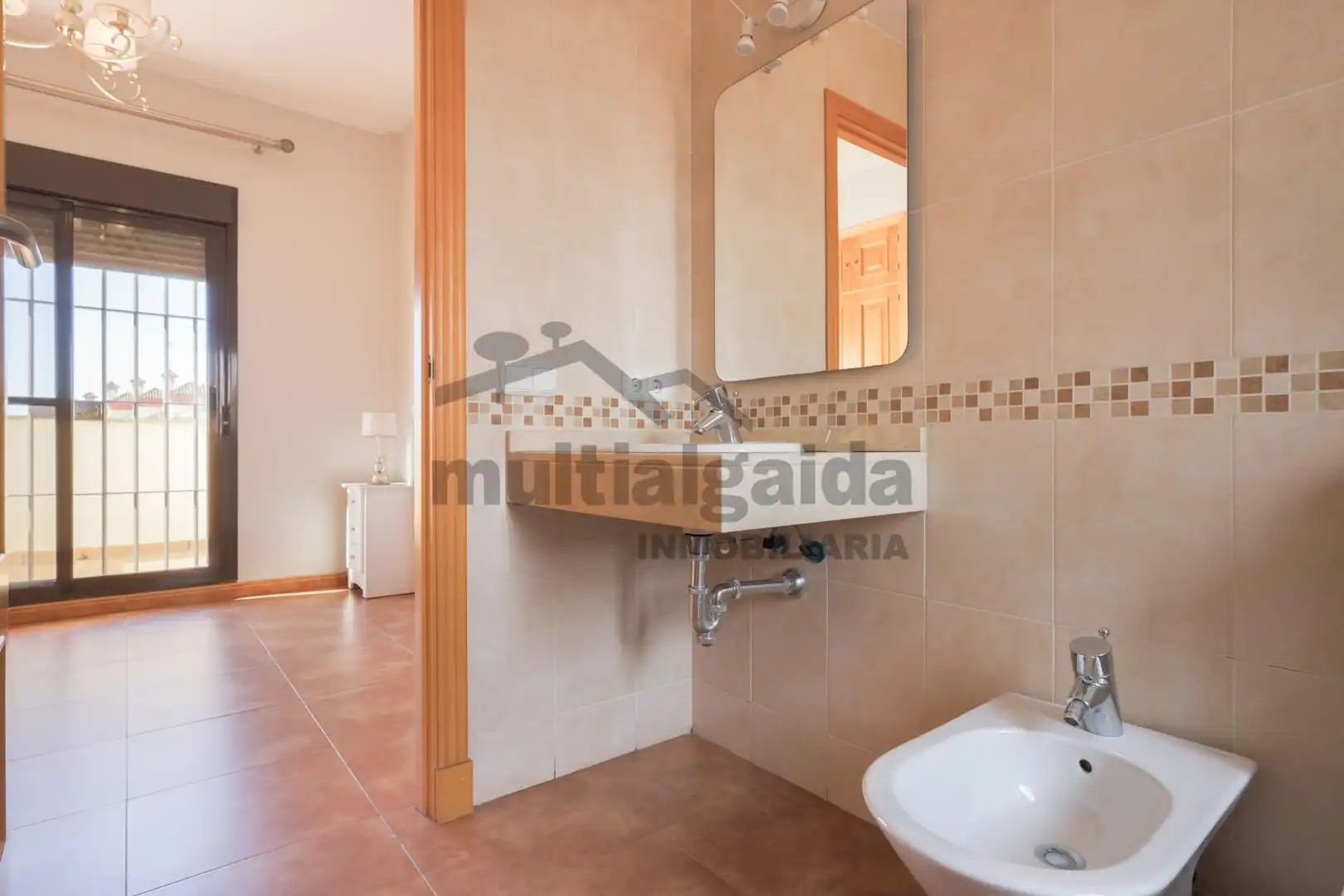 Bathroom of Detached homes for sale in Sanlúcar de Barrameda  with Air Conditioner, Private garden and Terrace
