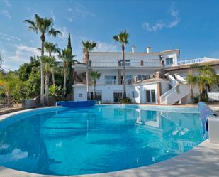 Piscina de Casa o xalet en venda en Benalmádena amb Calefacció, Jardí privat i Terrassa