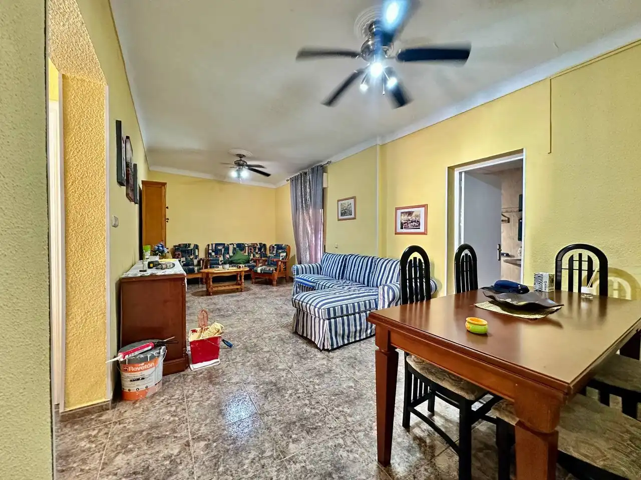 Sala d'estar de Casa o xalet en venda en El Ejido amb Aire condicionat, Calefacció i Moblat