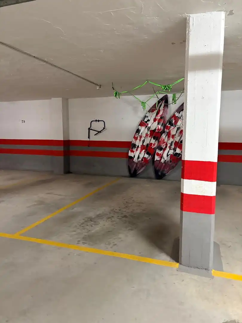 Parking de Piso de alquiler en Motril con Jardín privado, Terraza y Amueblado