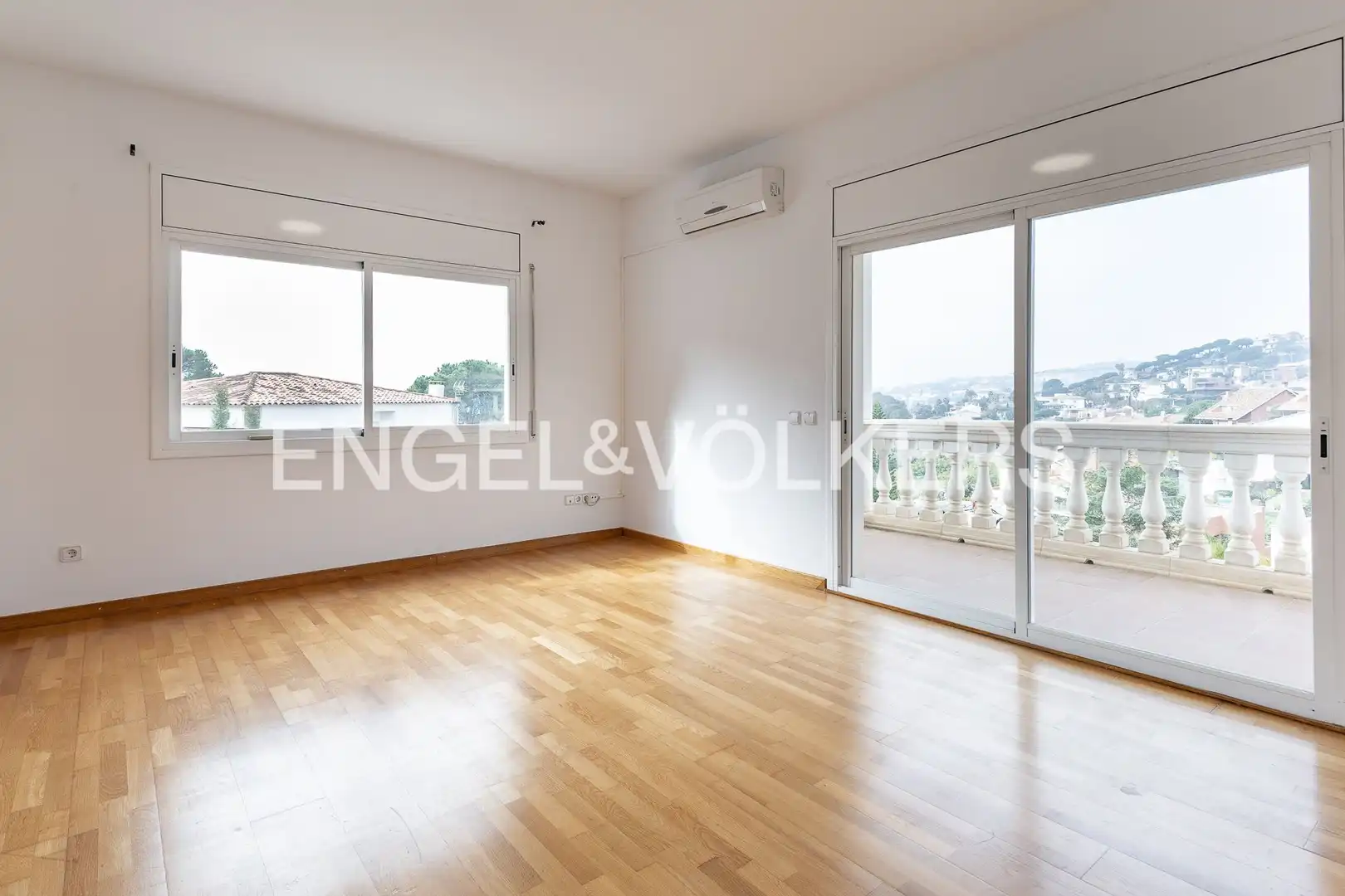 Sala d'estar de Casa o xalet de lloguer en Premià de Dalt amb Aire condicionat, Calefacció i Jardí privat