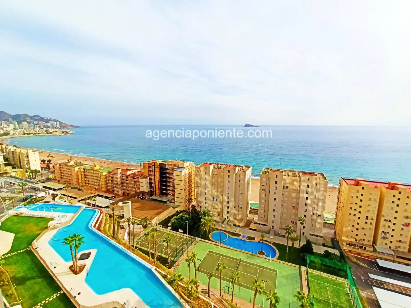 Exterior view of Flat for rent in Benidorm  with Air Conditioner, Terrace and Furnished