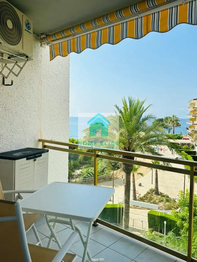 Vista exterior de Apartament de lloguer en Mont-roig del Camp amb Aire condicionat, Calefacció i Jardí privat