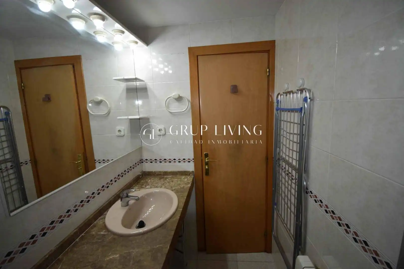 Baño de Piso en venta en Sitges con Aire acondicionado, Calefacción y Amueblado