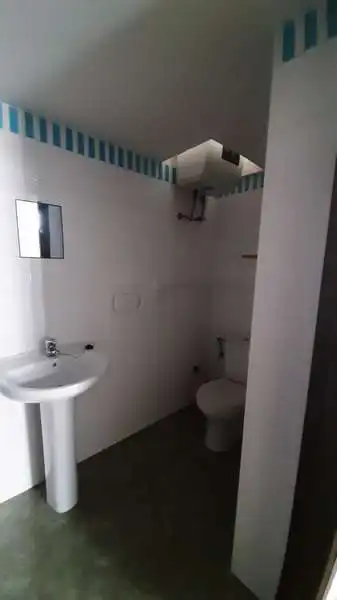 Badezimmer von Geschaftsraum zum Verkauf in Vícar