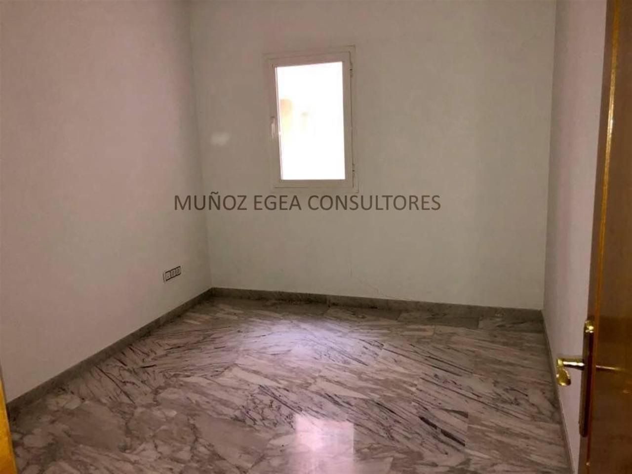Oficina en venda en Lucena