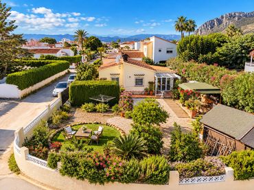 Casa con piscina in vendita a Els Poblets