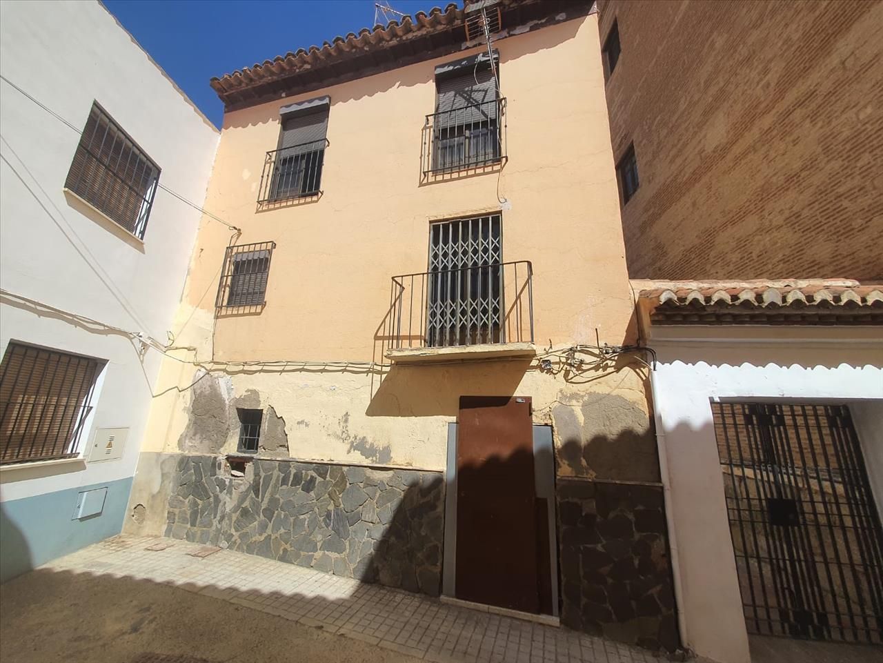 Exterior view of House or chalet for sale in Guadix
