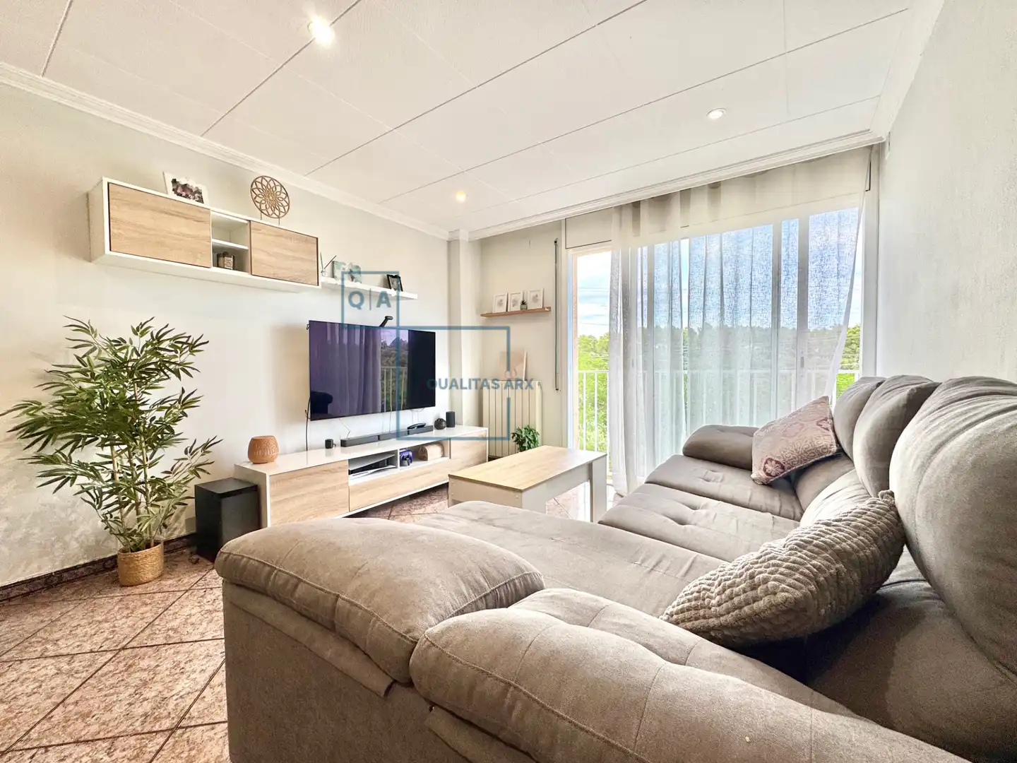Sala de estar de Piso en venta en Terrassa con Aire acondicionado, Calefacción y Amueblado