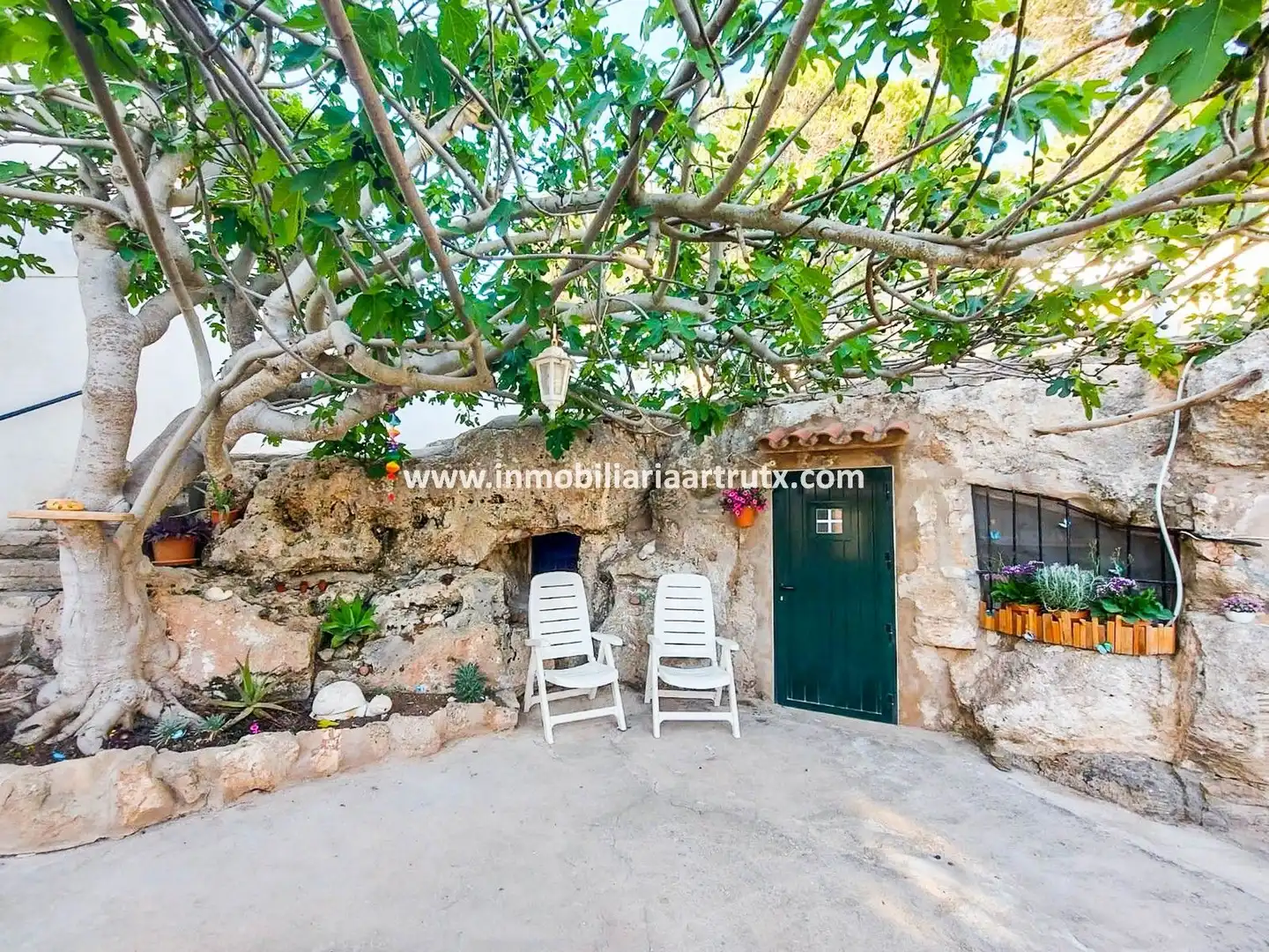 Vista exterior de Apartament en venda en Ciutadella de Menorca amb Terrassa, Traster i Piscina