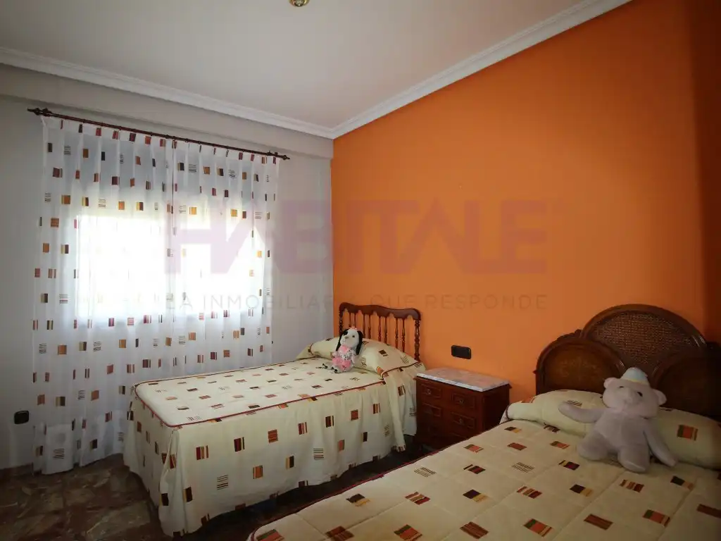 Habitación de Casa o chalet en venta en Chiva con Aire acondicionado, Calefacción y Amueblado