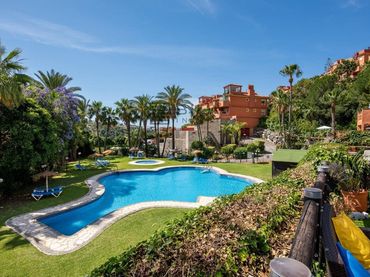 Wohnung mit Pool zum Verkauf in Urb. Reserva de Marbella