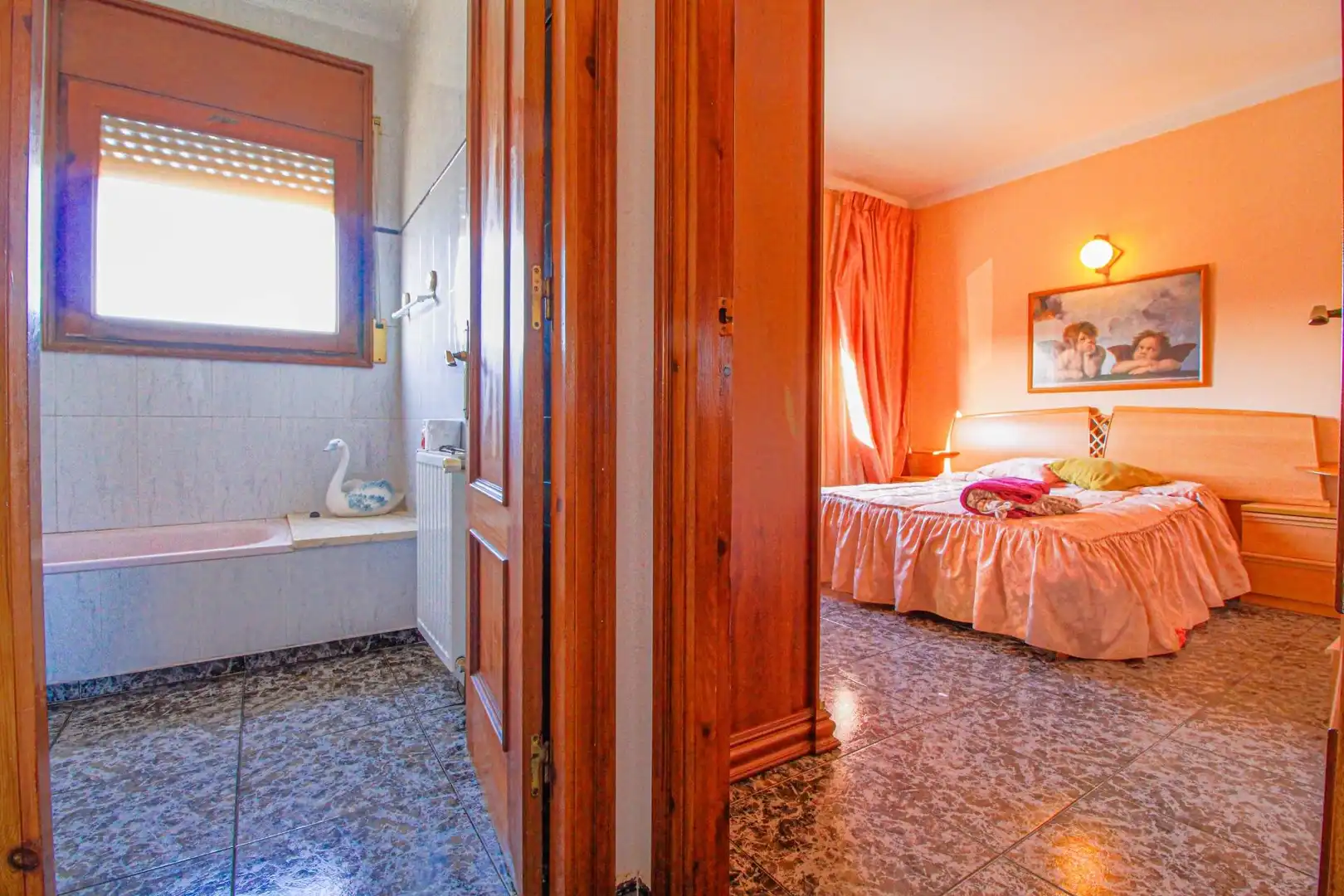 Dormitori de Casa adosada en venda en Cabanes (Girona) amb Jardí privat, Traster i Moblat