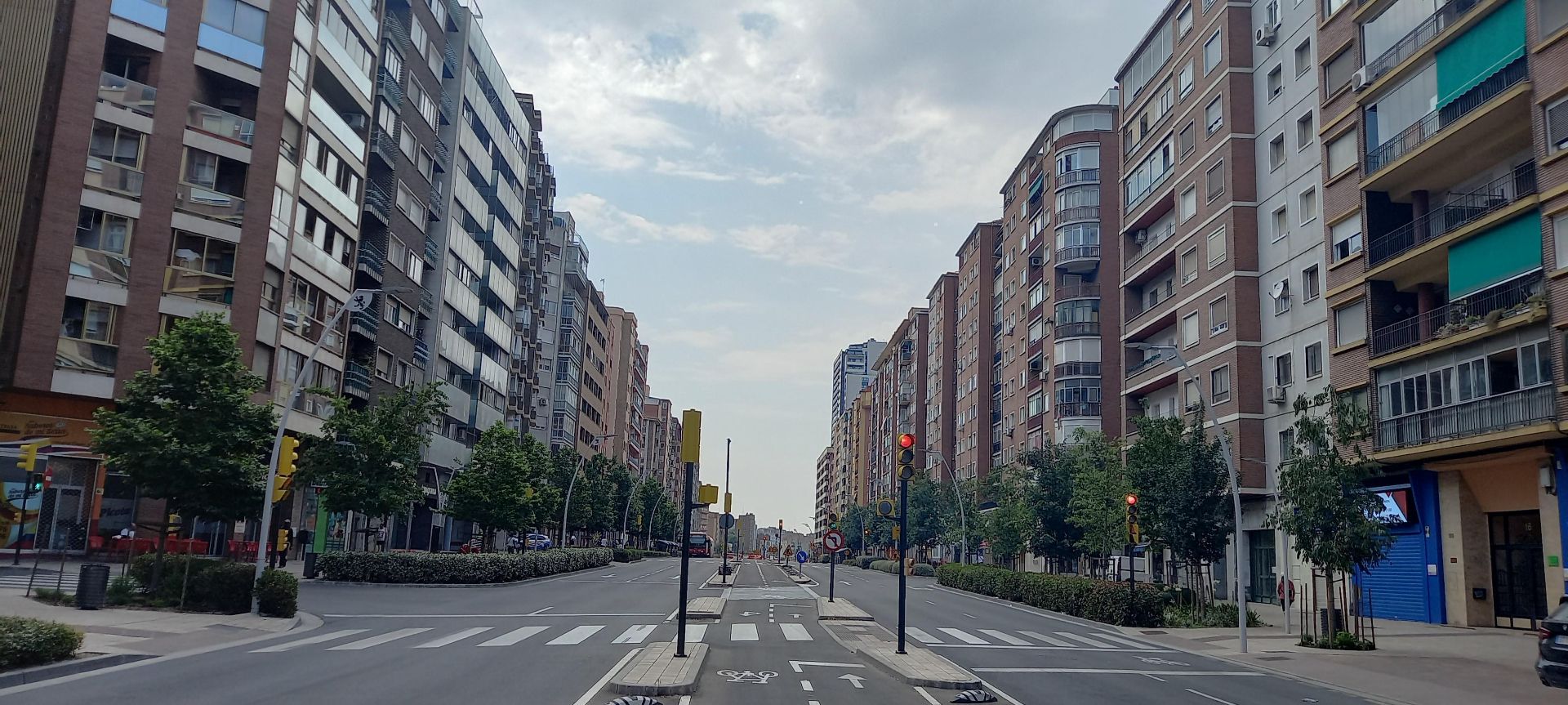 Exterior view of Flat for sale in  Zaragoza Capital  with Air Conditioner, Heating and Parquet flooring
