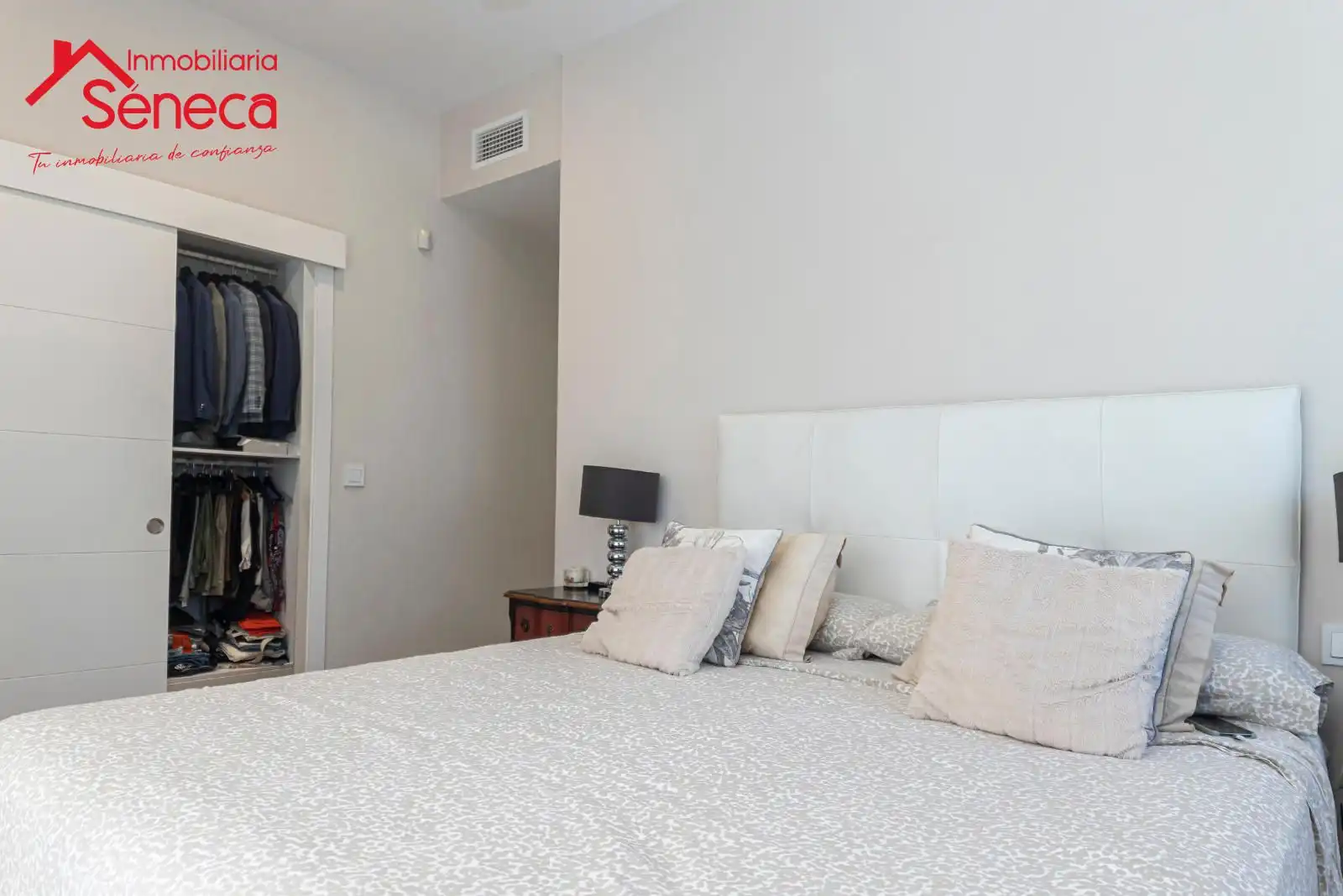 Bedroom of Flat for sale in Córdoba  with Air Conditioner, Heating and Terrace