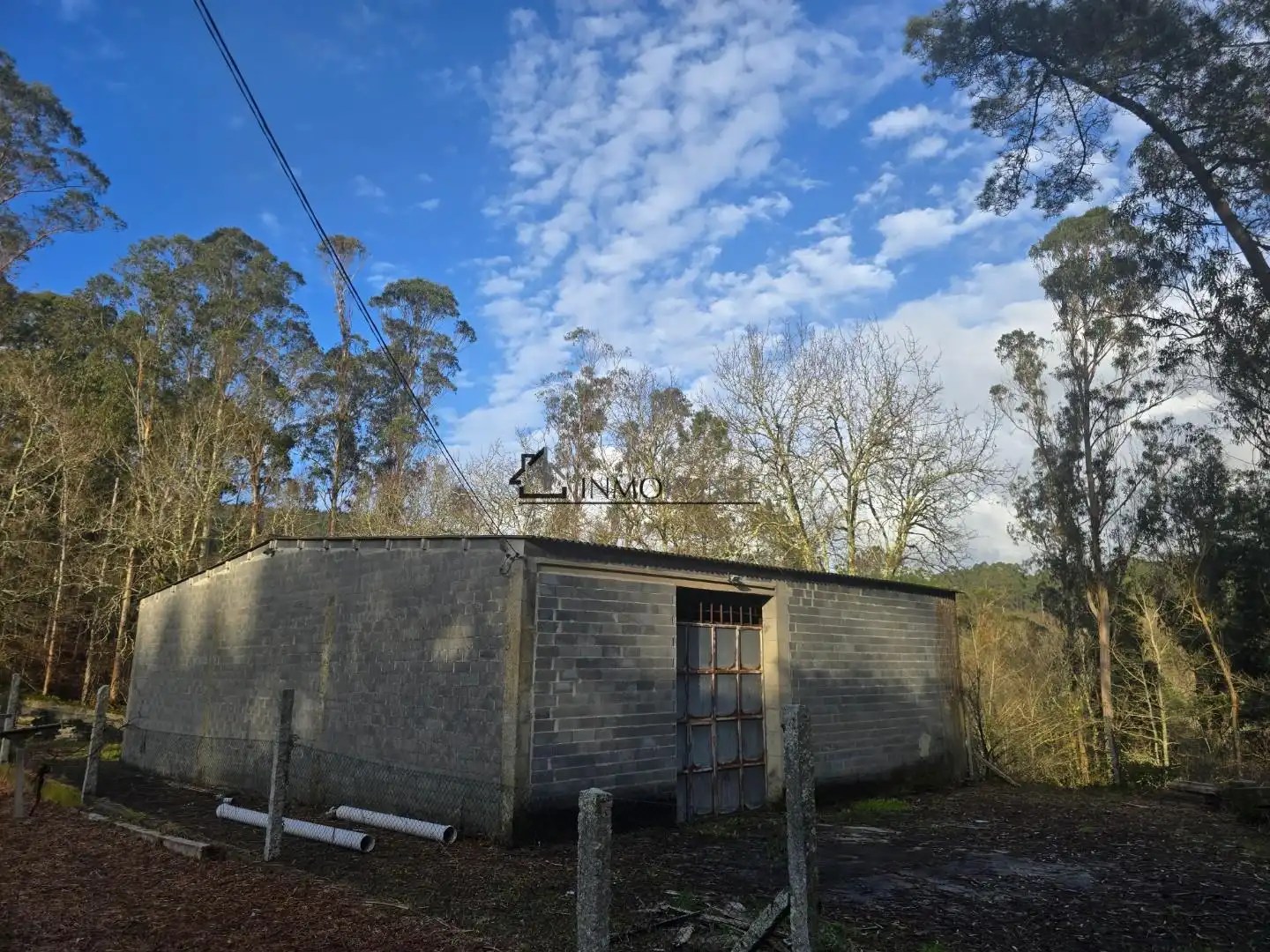Vista exterior de Nave industrial en venta en Pontevedra Capital 