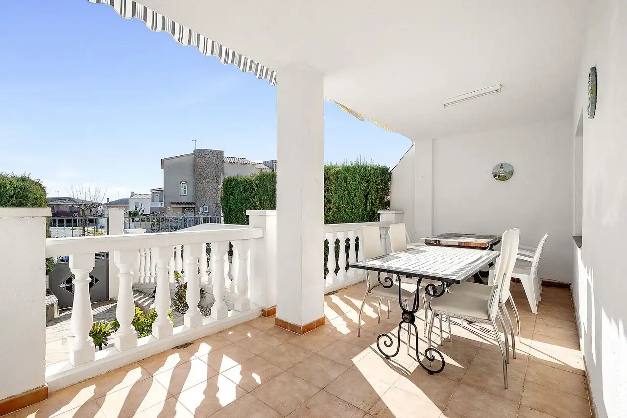 Detached house with pool for sale in Miami Platja, imagen 3
