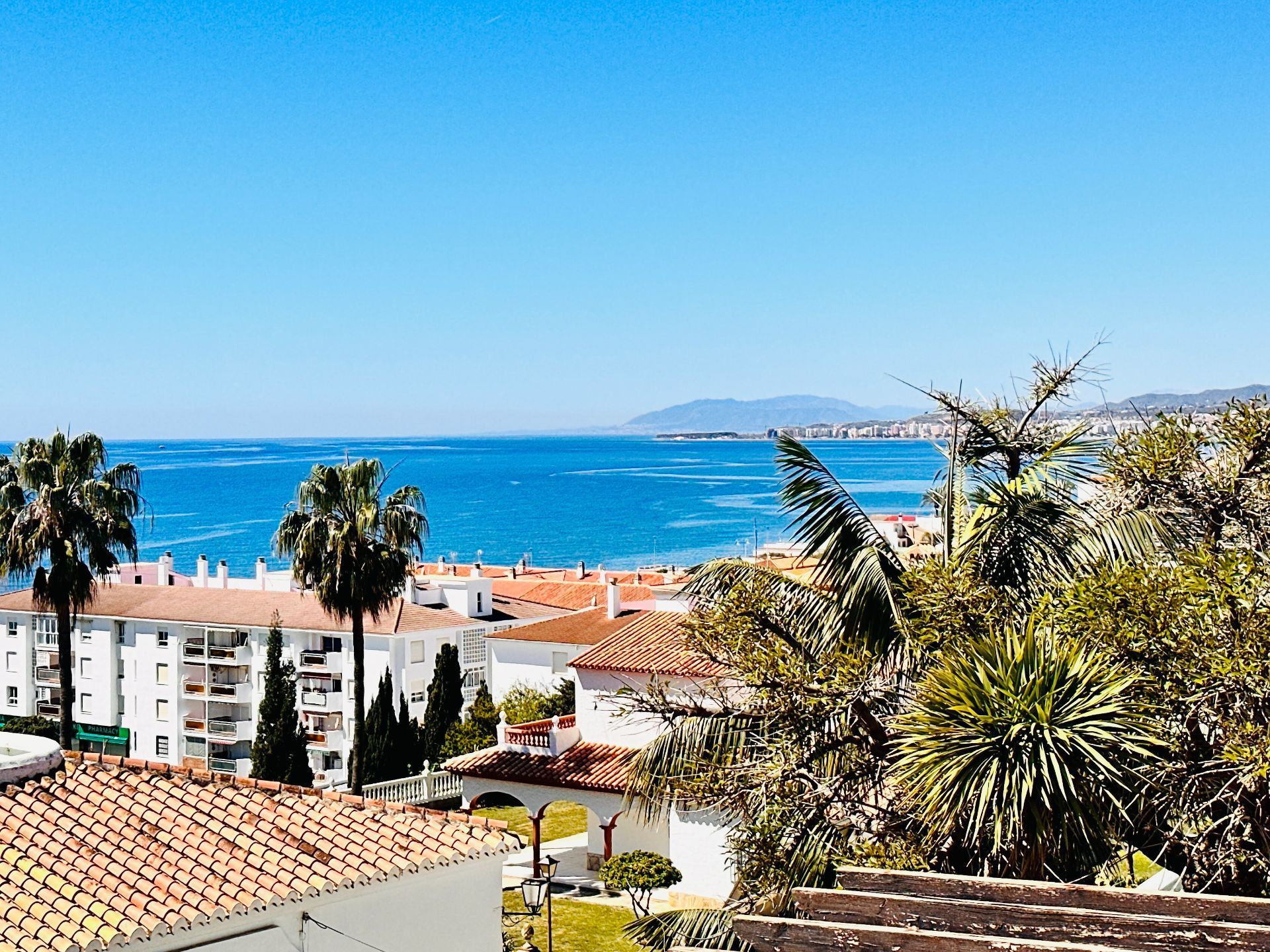 Vista exterior de Casa adosada en venda en Vélez-Málaga amb Aire condicionat, Calefacció i Terrassa