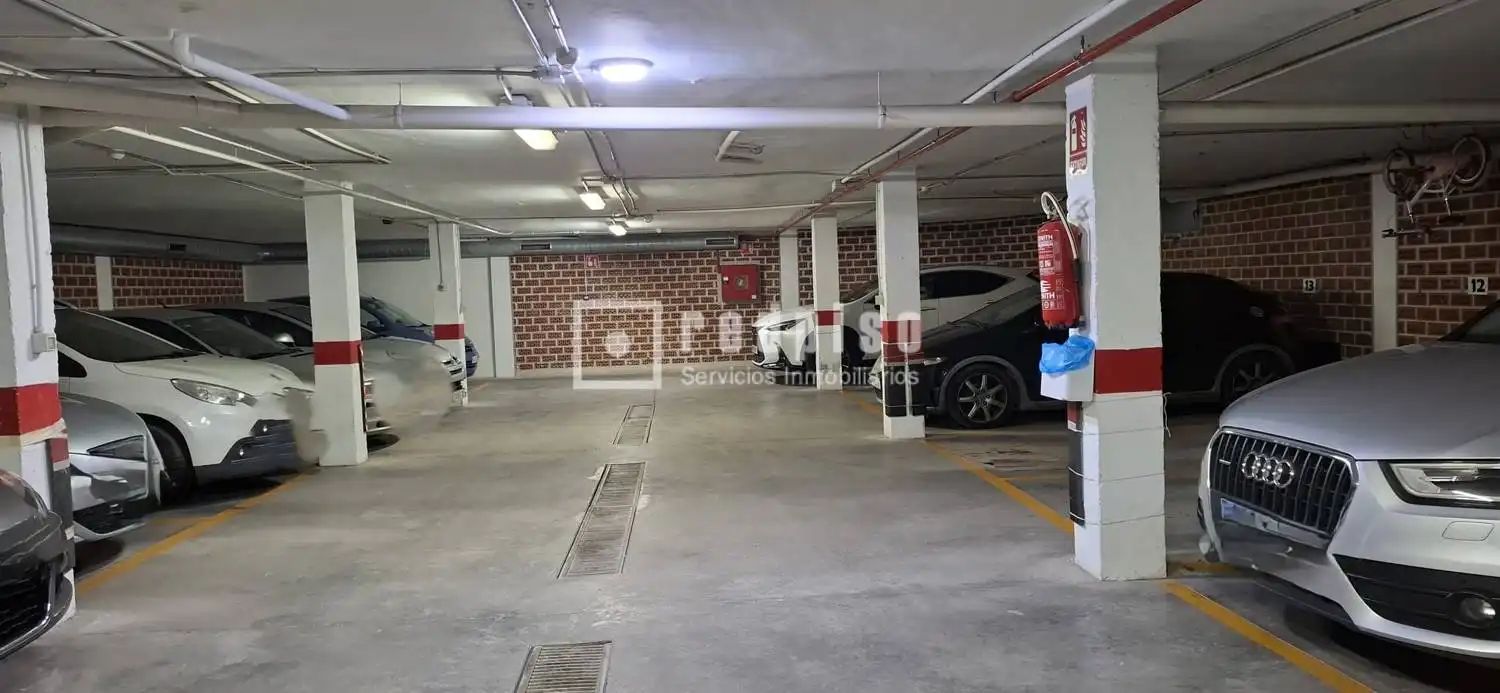 Parking of Garage for rent in Murcia