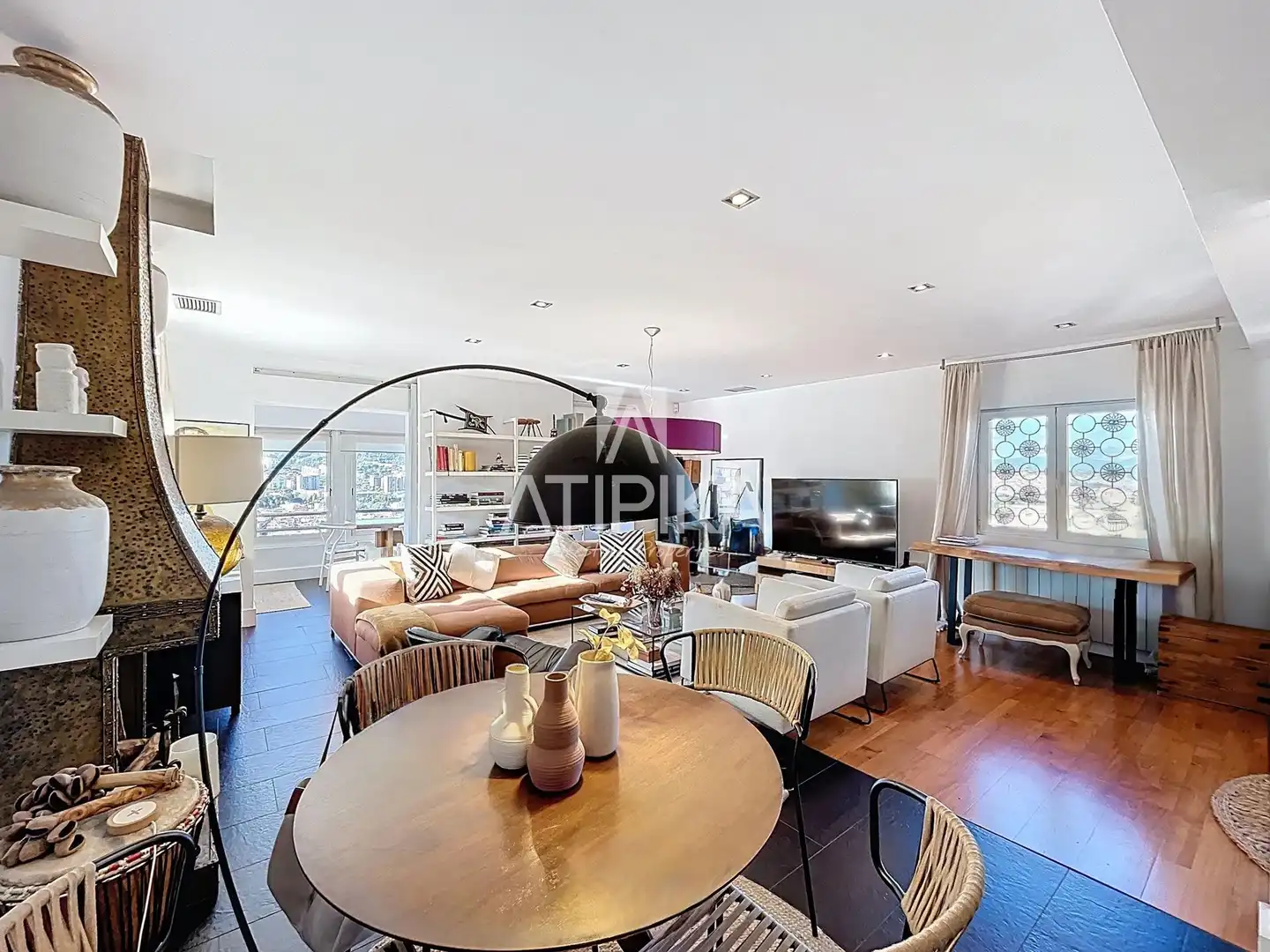 Wohnzimmer von Maisonette zum Verkauf in Barcelona mit Klimaanlage, Heizung und Terrasse