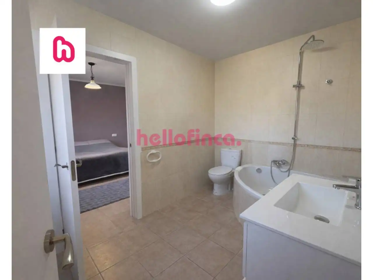 Bathroom of Houses for sale in La Torre de Claramunt  with Air Conditioner, Heating and Private garden