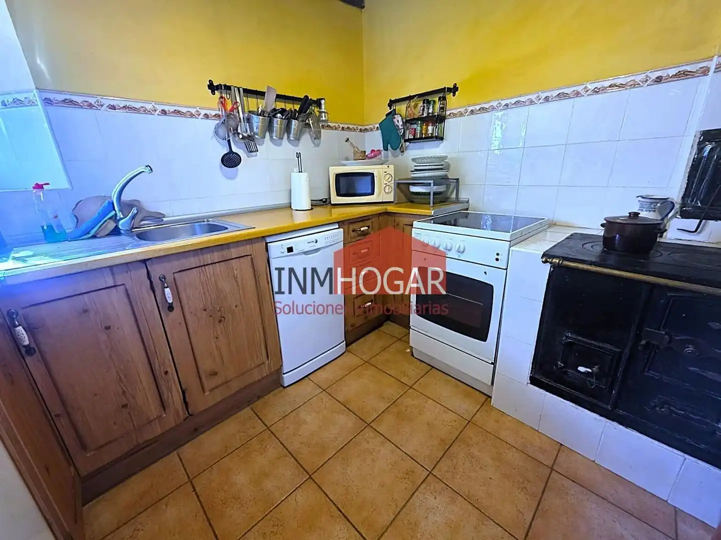 Cocina de Casa o chalet en venta en Madrigal de las Altas Torres con Amueblado
