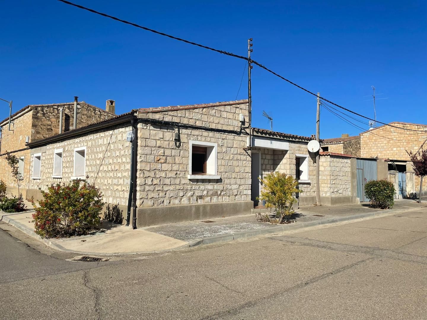 Vista exterior de Casa o xalet en venda en Ejea de los Caballeros amb Traster