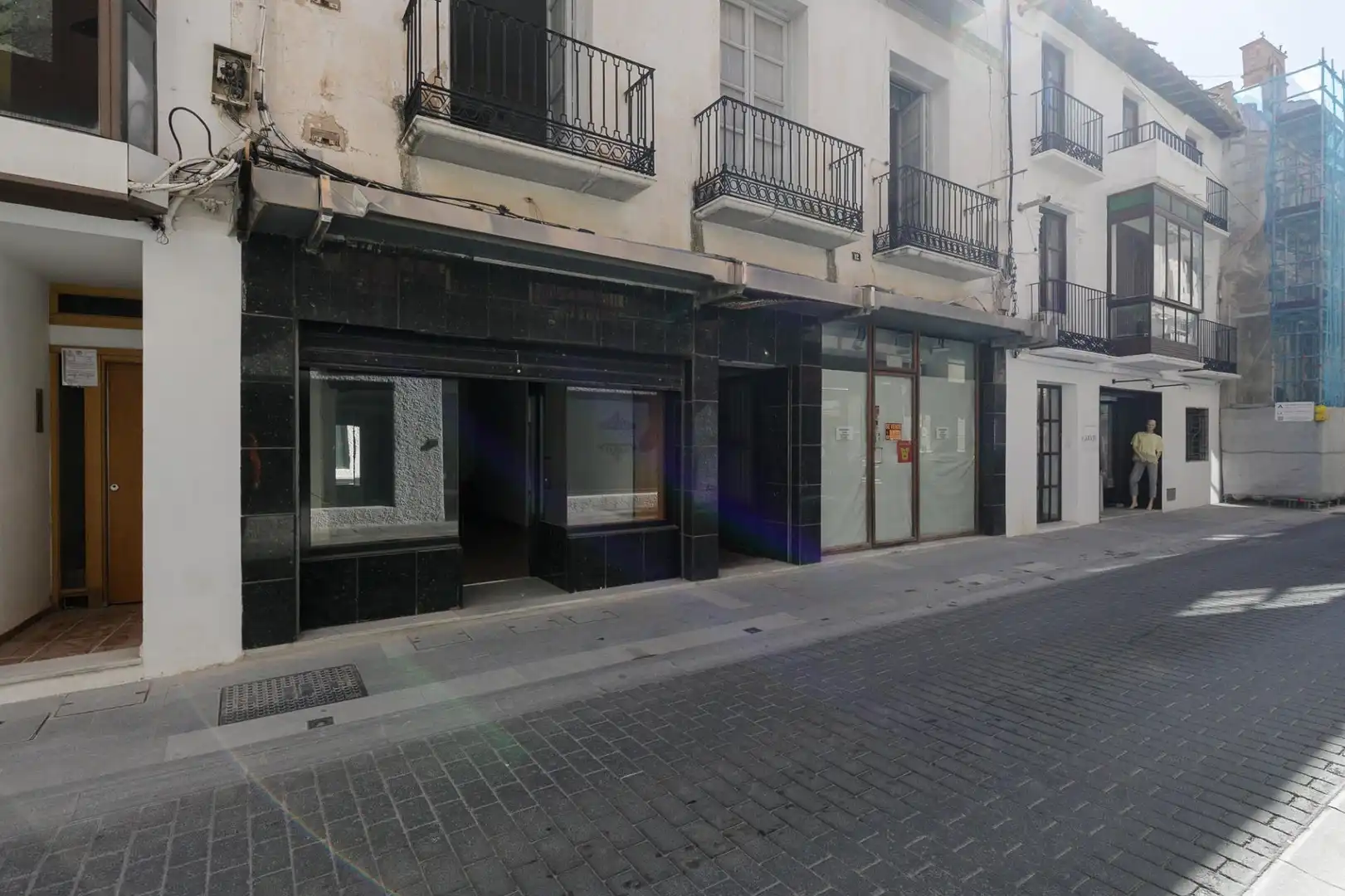 Vista exterior de Edificio en venta en Baza