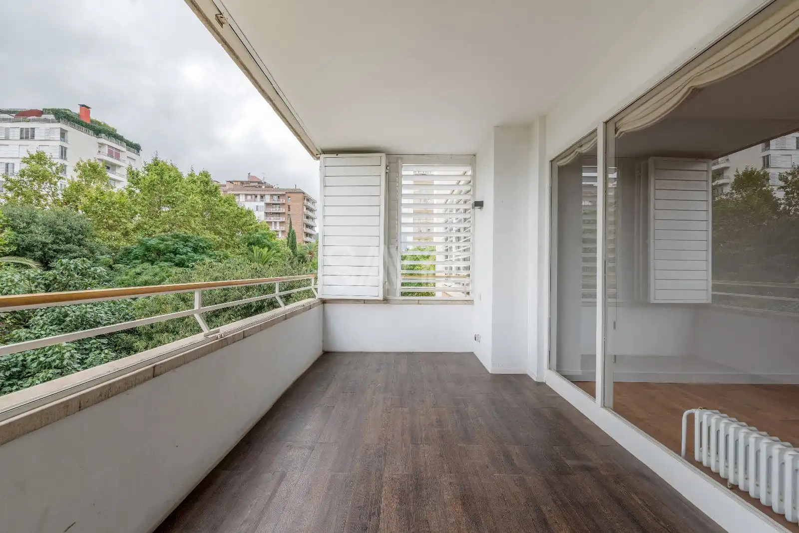 Terrasse von Wohnung zum Verkauf in Barcelona mit Klimaanlage, Parkett und Terrasse