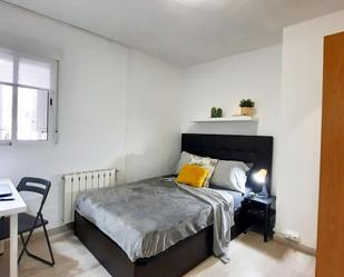 Bedroom of Flat to share in  Madrid Capital  with Air Conditioner and Terrace