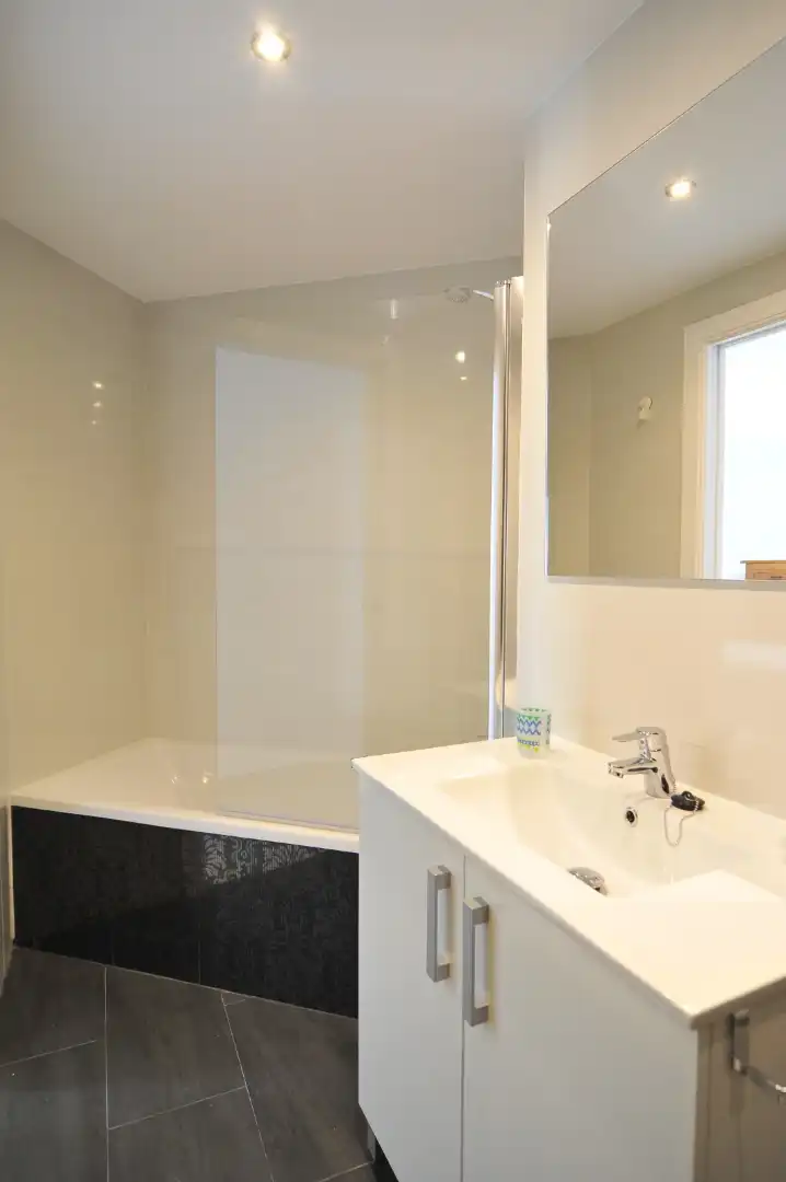 Piso con ascensor en venta en Avenida de la Bahia 6, imagen 10