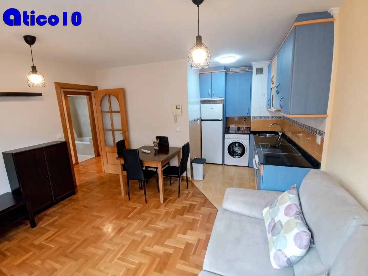 Cocina de Apartamento de alquiler en Gijón  con Calefacción, Parquet y Trastero