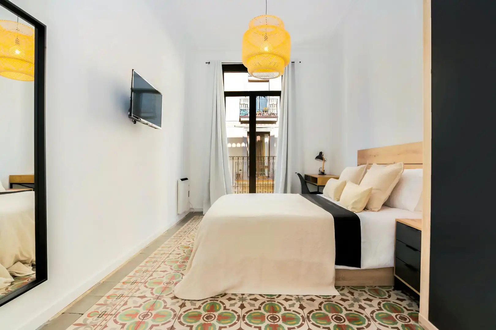 Bedroom of Flat for share in Barcelona  with Heating, Washing machine and TV