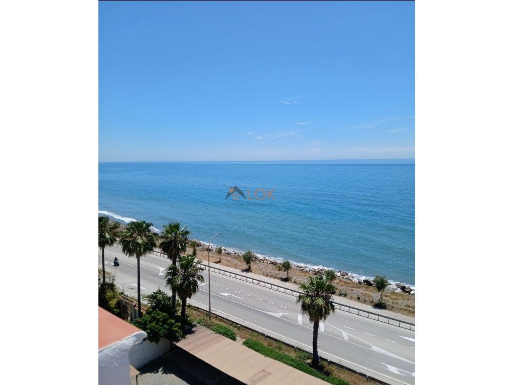 Vista exterior de Pis en venda en Vélez-Málaga