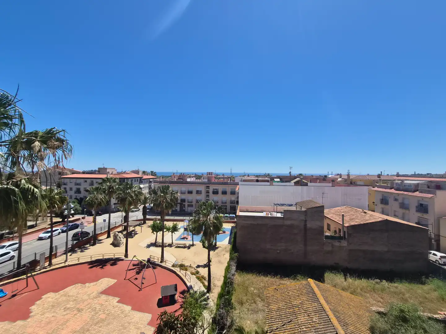 Vista exterior de Piso en venta en Roda de Berà con Terraza, Horno y Balcón